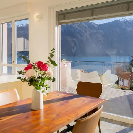 Casa Bianca - *
