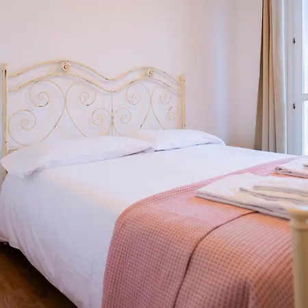 Casa Bianca - *