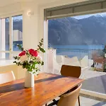 Casa Bianca - *
